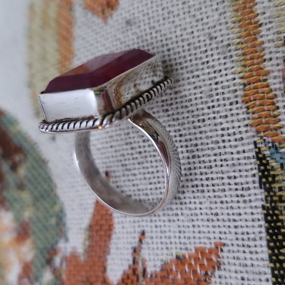 Ruby Ring - Picture 3 of 7